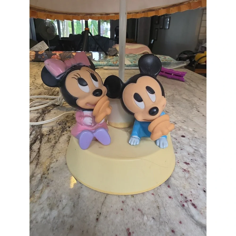 Vintage 90s Mickey and Minnie Mouse Disney Lamp works